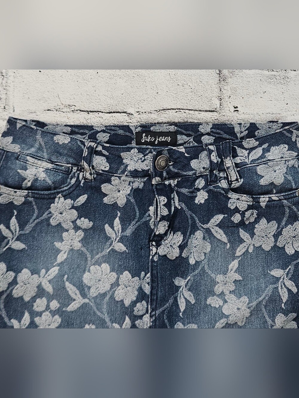 Suko Jeans Floral Denim Mini Skirt Size 2 Blue White Stretch Jean Skirt - Picture 4 of 10